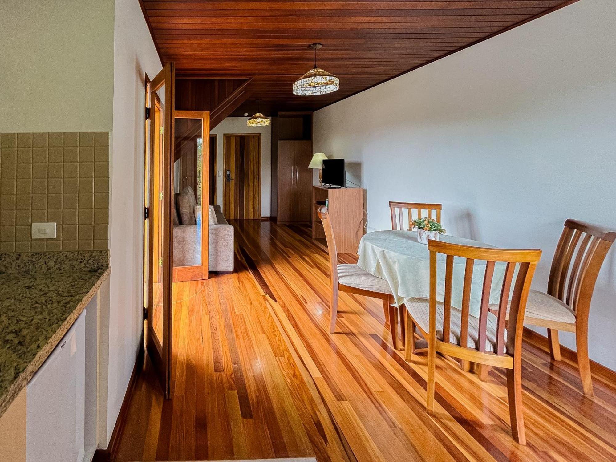 Pousada Victoria Villa By Nacional Inn - A 800 Metros Da Vila Capivari Campos do Jordão Екстериор снимка