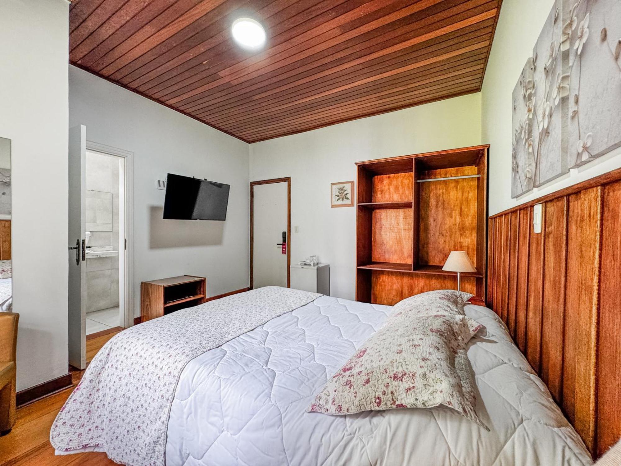 Pousada Victoria Villa By Nacional Inn - A 800 Metros Da Vila Capivari Campos do Jordão Екстериор снимка